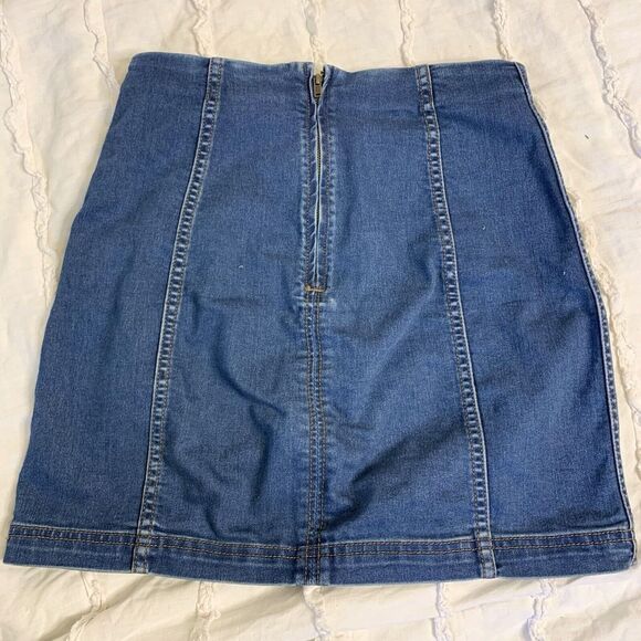 Free People (6) Women's Blue Denim Mini Skirt - Stretchy Jean Seam Detail - Picture 3 of 10